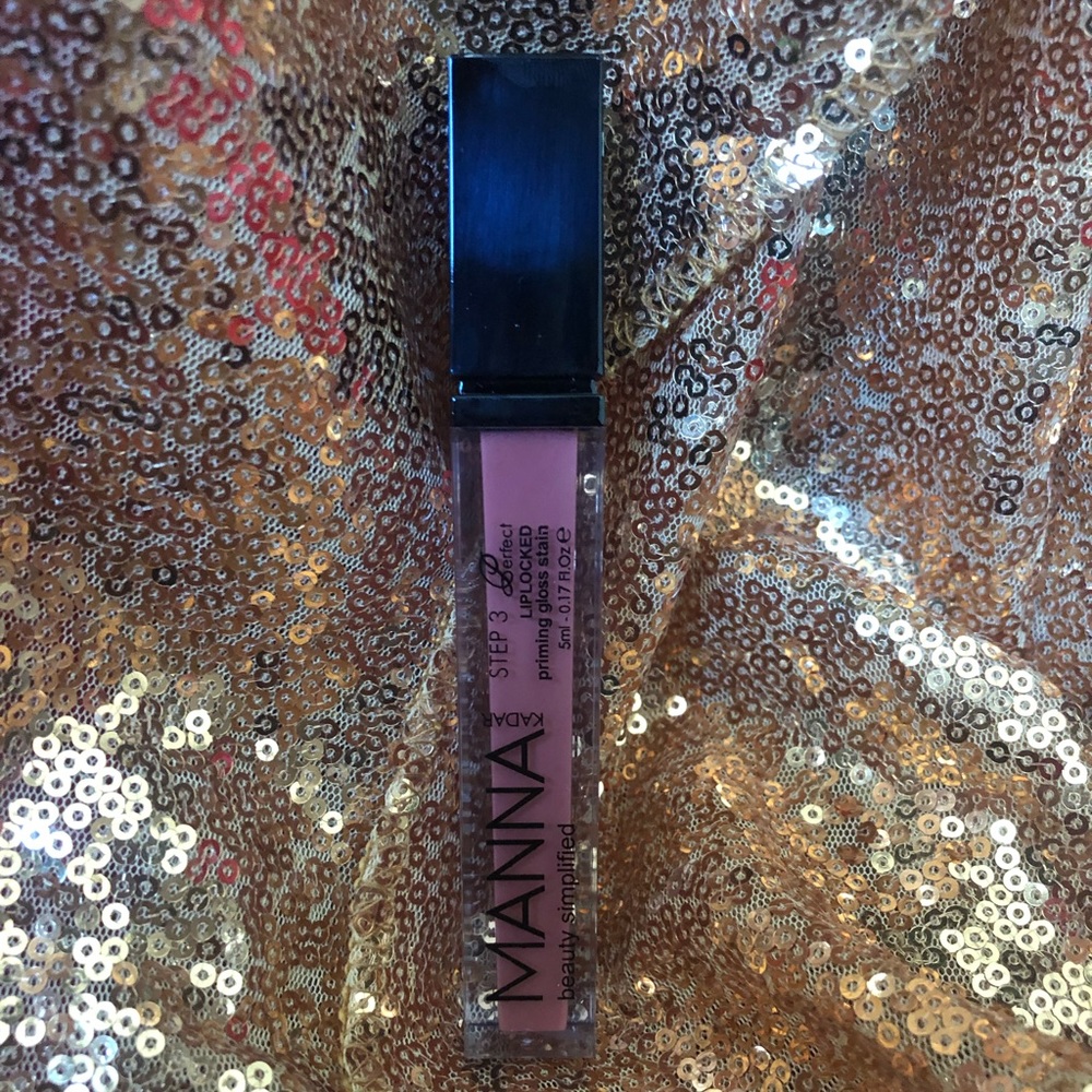 Mannakadar Lip-locked Priming Gloss Stain